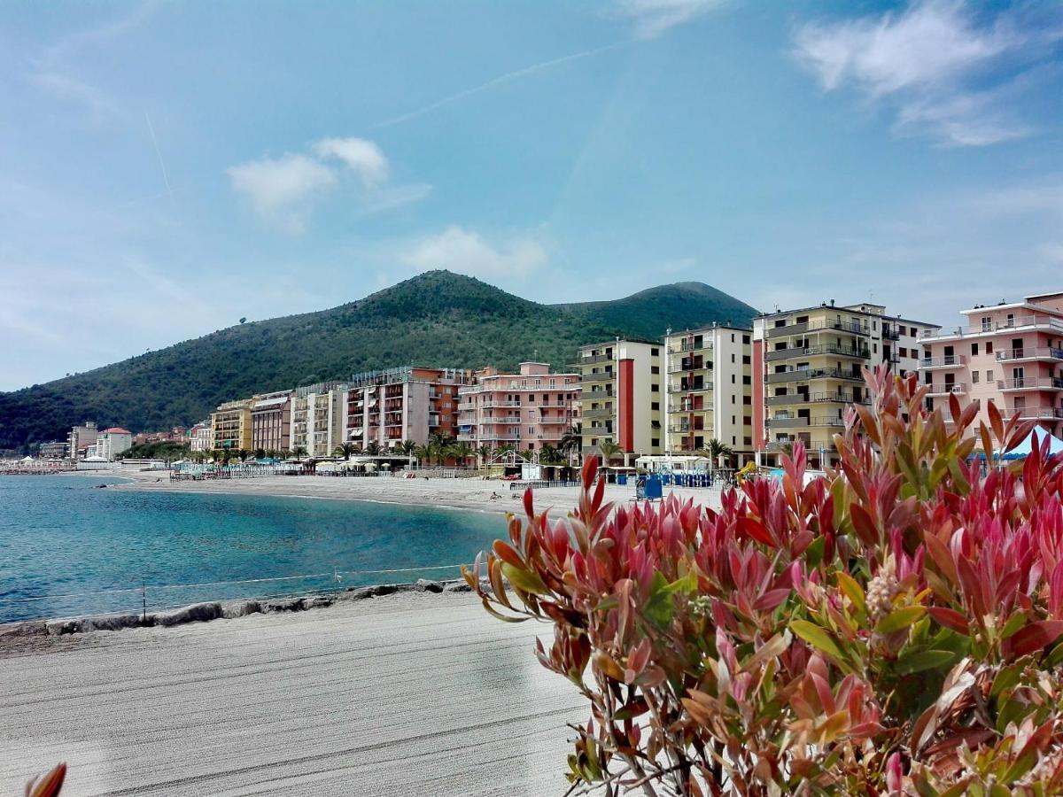 Appartamento San Martino Toirano Eksteriør bilde